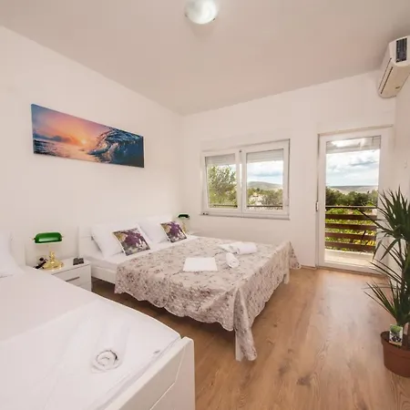 Riviera Frühstückspension Starigrad Paklenica