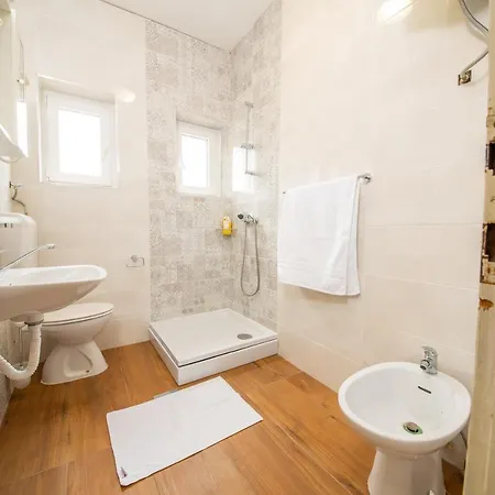 Riviera Bed & Breakfast 3*