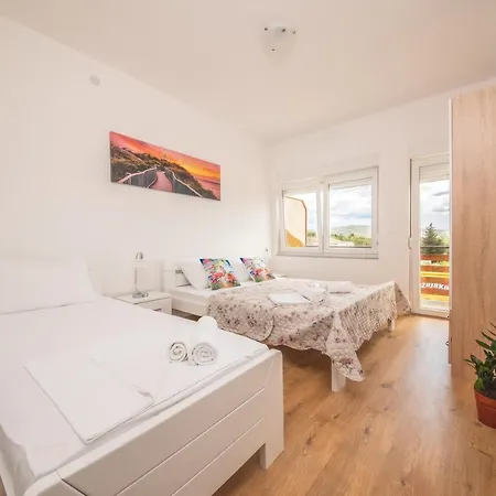Riviera Bed & Breakfast 3*