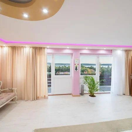 Riviera Bed & Breakfast