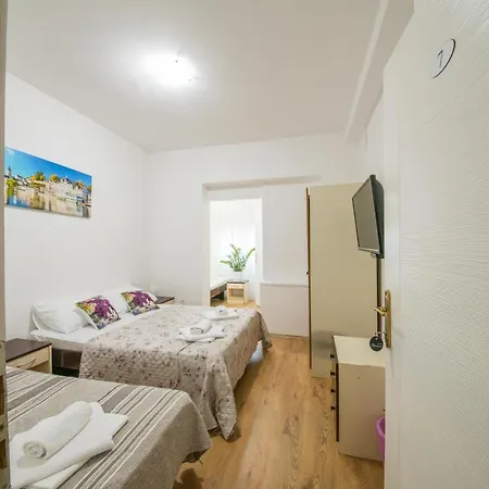 Bed & Breakfast Riviera 3*