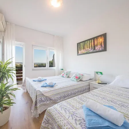 Frühstückspension Riviera Starigrad Paklenica