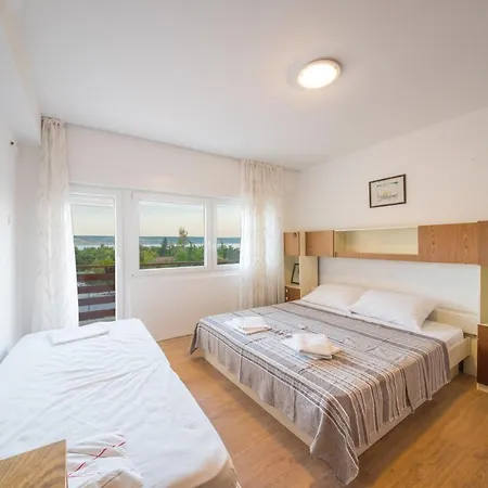 Riviera Bed & Breakfast 3*