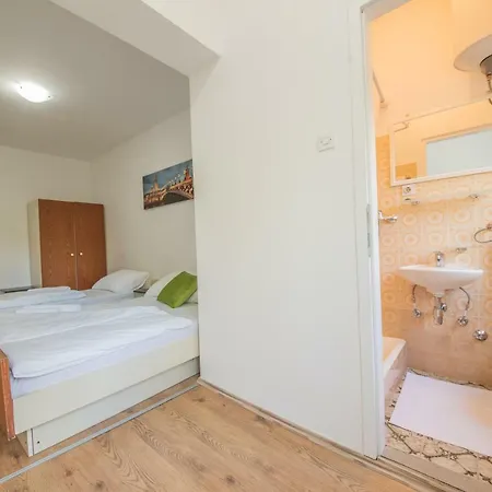 Riviera Frühstückspension 3*