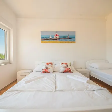 Riviera Bed & Breakfast Starigrad Paklenica